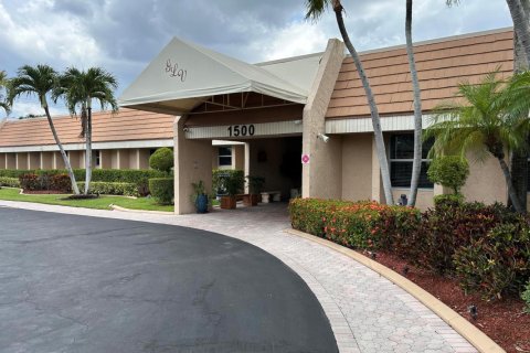 Condo in West Palm Beach, Florida, 2 bedrooms № 2192151 - photo 27