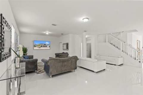 Villa ou maison à louer à Miami, Floride: 4 chambres, 320.42 m2 № 1933997 - photo 23