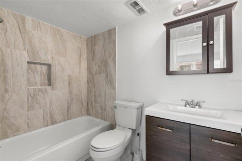 Condo in Tampa, Florida, 2 bedrooms  № 1822831 - photo 14