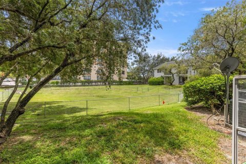 Condo in Tampa, Florida, 2 bedrooms  № 1822831 - photo 18