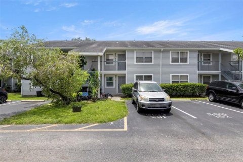 Condo in Tampa, Florida, 2 bedrooms  № 1822831 - photo 1