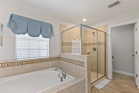 House in Davenport, Florida 5 bedrooms, 264.03 sq.m. № 1785647 - photo 25
