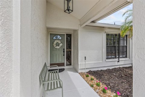 House in Largo, Florida 3 bedrooms, 168.99 sq.m. № 1900294 - photo 2