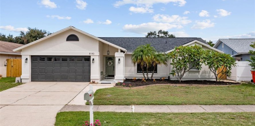 Villa ou maison à Largo, Floride 3 chambres, 168.99 m2 № 1900294