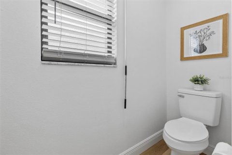 House in Largo, Florida 3 bedrooms, 168.99 sq.m. № 1900294 - photo 23