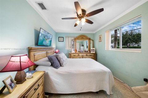 Casa en venta en Hialeah, Florida, 2 dormitorios, 98.48 m2 № 1893191 - foto 13
