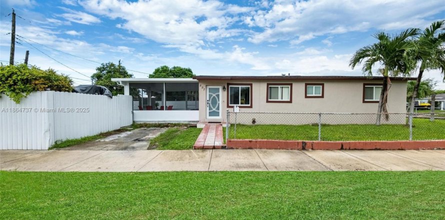 Casa en Hialeah, Florida 2 dormitorios, 98.48 m2 № 1893191