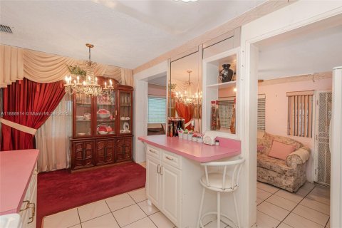 Villa ou maison à vendre à Miami, Floride: 2 chambres, 98.66 m2 № 1947721 - photo 12