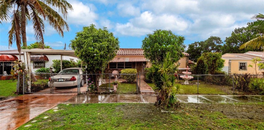 Villa ou maison à Miami, Floride 2 chambres, 98.66 m2 № 1947721