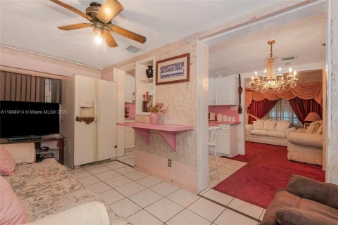 Villa ou maison à vendre à Miami, Floride: 2 chambres, 98.66 m2 № 1947721 - photo 15