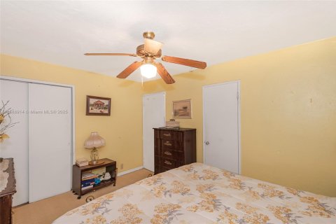 Villa ou maison à vendre à Miami, Floride: 2 chambres, 98.66 m2 № 1947721 - photo 19