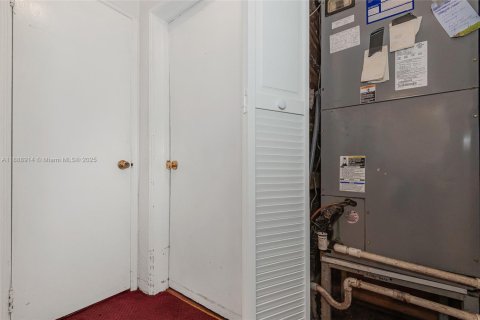 Villa ou maison à vendre à Miami, Floride: 2 chambres, 98.66 m2 № 1947721 - photo 24