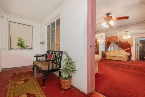 Villa ou maison à vendre à Miami, Floride: 2 chambres, 98.66 m2 № 1947721 - photo 3