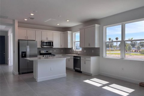 House in Englewood, Florida 2 bedrooms, 146.69 sq.m. № 2152371 - photo 10