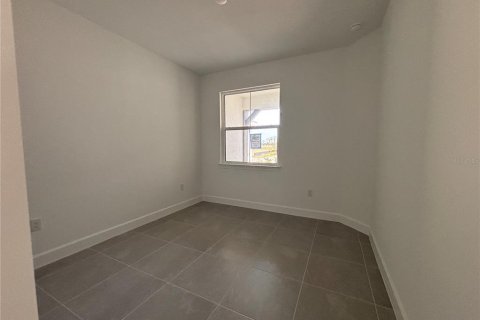 House in Englewood, Florida 2 bedrooms, 146.69 sq.m. № 2152371 - photo 5
