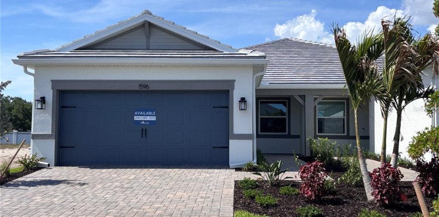 House in Englewood, Florida 2 bedrooms, 146.69 sq.m. № 2152371