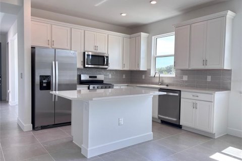 House in Englewood, Florida 2 bedrooms, 146.69 sq.m. № 2152371 - photo 11
