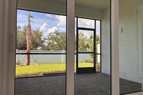 House in Englewood, Florida 2 bedrooms, 146.69 sq.m. № 2152371 - photo 14