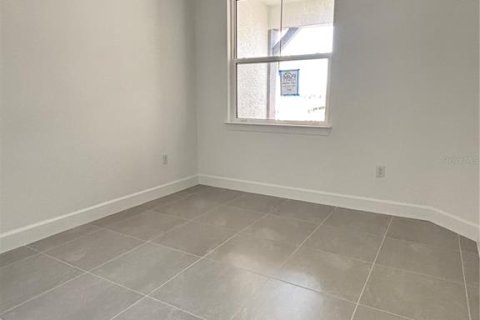House in Englewood, Florida 2 bedrooms, 146.69 sq.m. № 2152371 - photo 6