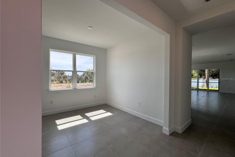 House in Englewood, Florida 2 bedrooms, 146.69 sq.m. № 2152371 - photo 8