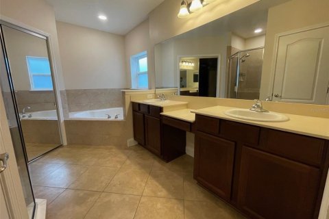 Casa en venta en Gainesville, Florida, 4 dormitorios, 251.95 m2 № 1773652 - foto 12