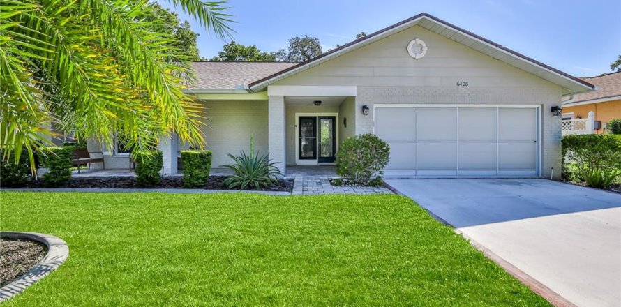 Villa ou maison à Spring Hill, Floride 2 chambres, 161.84 m2 № 1899155