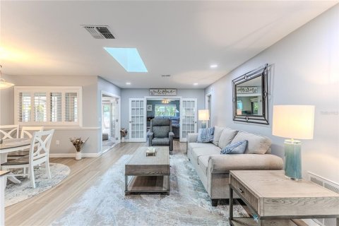 Casa en venta en Spring Hill, Florida, 2 dormitorios, 161.84 m2 № 1899155 - foto 11
