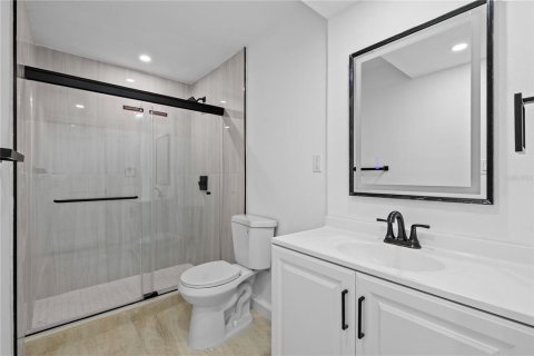 House in Apopka, Florida 3 bedrooms, 110.46 sq.m. № 2110762 - photo 15