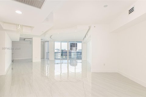 Condominio en alquiler en Fort Lauderdale, Florida, 2 dormitorios, 197.79 m2 № 2077594 - foto 3