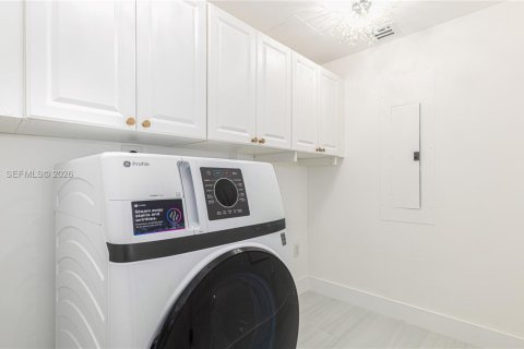 Condominio en alquiler en Fort Lauderdale, Florida, 2 dormitorios, 197.79 m2 № 2077594 - foto 21