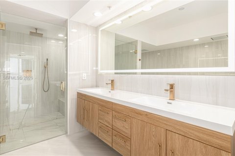 Condominio en alquiler en Fort Lauderdale, Florida, 2 dormitorios, 197.79 m2 № 2077594 - foto 14