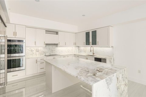 Condominio en alquiler en Fort Lauderdale, Florida, 2 dormitorios, 197.79 m2 № 2077594 - foto 5