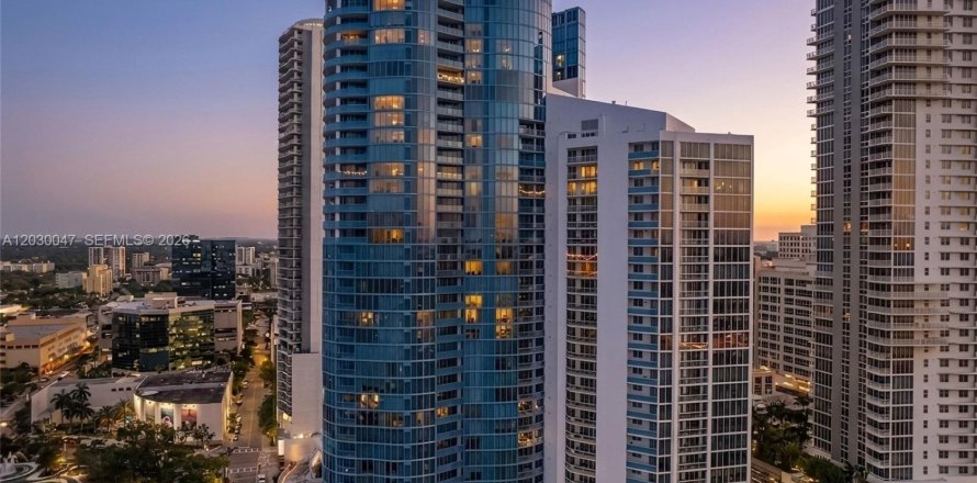 Condominio en Fort Lauderdale, Florida, 2 dormitorios  № 2077594