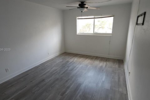 Condominio en venta en Fort Lauderdale, Florida, 2 dormitorios, 80.82 m2 № 1748830 - foto 9