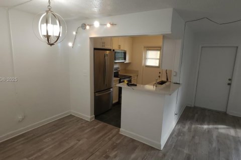 Condominio en venta en Fort Lauderdale, Florida, 2 dormitorios, 80.82 m2 № 1748830 - foto 12