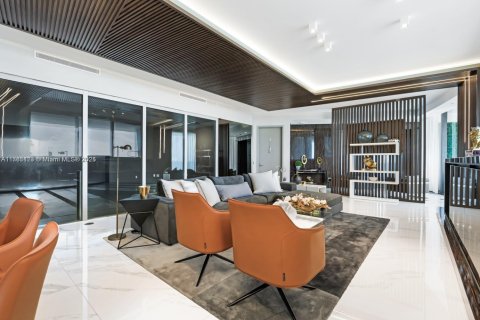 Copropriété à vendre à Sunny Isles Beach, Floride: 3 chambres, 317.26 m2 № 2018491 - photo 2