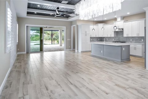 House in LAKESHORE in Winter Garden, Florida 4 bedrooms, 280.75 sq.m. № 2389124 - photo 7