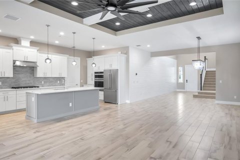 House in LAKESHORE in Winter Garden, Florida 4 bedrooms, 280.75 sq.m. № 2389124 - photo 12