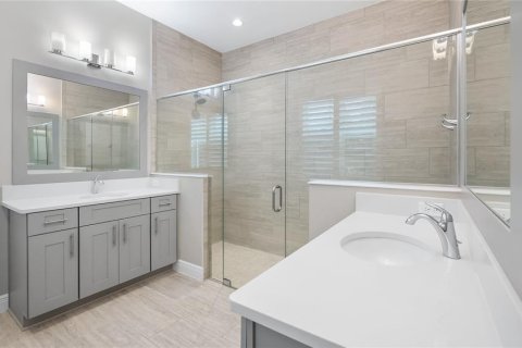 House in LAKESHORE in Winter Garden, Florida 4 bedrooms, 280.75 sq.m. № 2389124 - photo 20