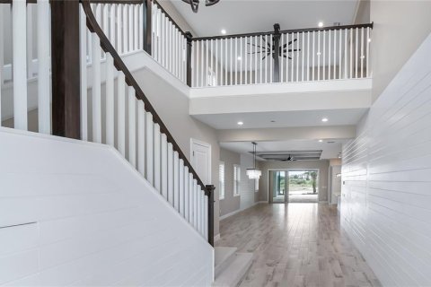 House in LAKESHORE in Winter Garden, Florida 4 bedrooms, 280.75 sq.m. № 2389124 - photo 23