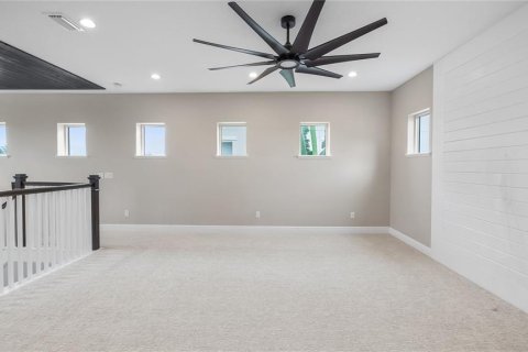 House in LAKESHORE in Winter Garden, Florida 4 bedrooms, 280.75 sq.m. № 2389124 - photo 26
