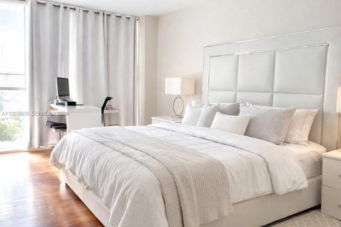 Apartamento en alquiler en Sunny Isles Beach, Florida, 2 dormitorios, 142.14 m2 № 2053133 - foto 7