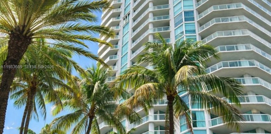 Apartamento en Sunny Isles Beach, Florida 2 dormitorios, 142.14 m2 № 2053133
