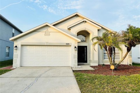 House in Orlando, Florida 4 bedrooms, 201.32 sq.m. № 2280403
