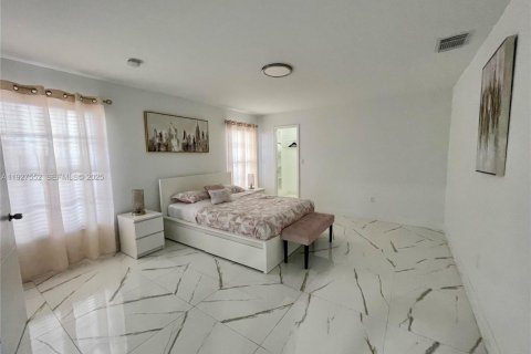 Casa en venta en Miami, Florida, 2 dormitorios, 120.77 m2 № 1986718 - foto 4