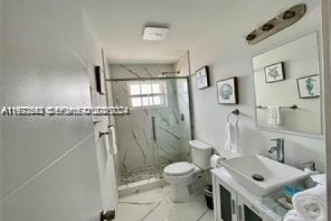 Casa en venta en Miami, Florida, 2 dormitorios, 120.77 m2 № 1986718 - foto 7