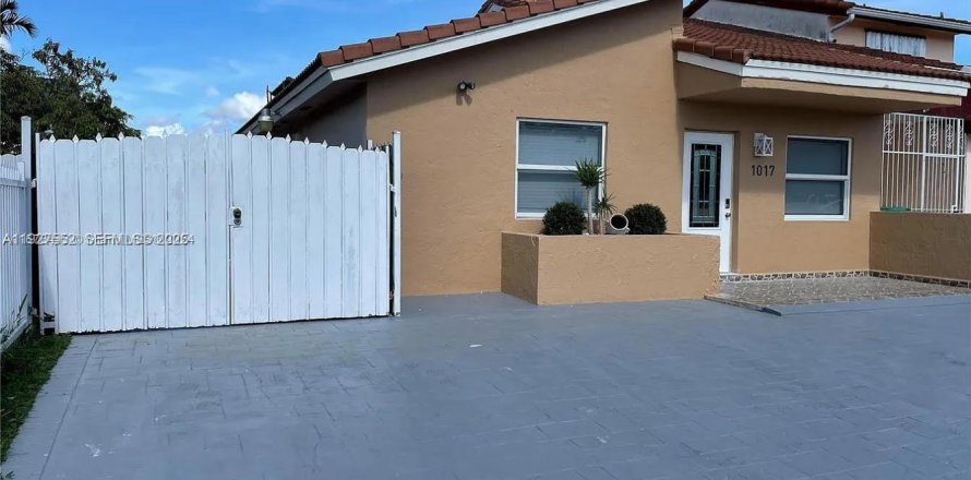 Casa en Miami, Florida 2 dormitorios, 120.77 m2 № 1986718