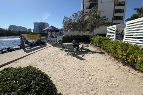 Copropriété à vendre à Fort Lauderdale, Floride: 2 chambres, 77.67 m2 № 2064388 - photo 21