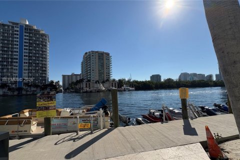Copropriété à vendre à Fort Lauderdale, Floride: 2 chambres, 77.67 m2 № 2064388 - photo 17