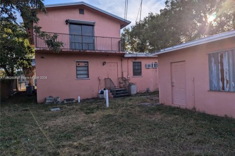 Casa en venta en Hollywood, Florida, 6 dormitorios, 495.08 m2 № 1890184 - foto 4